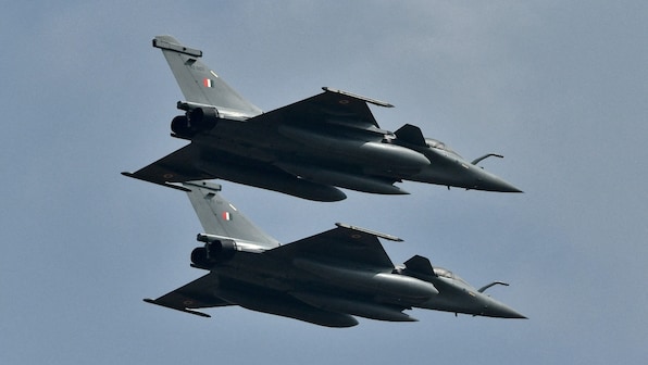 Global militaries to study India-Pakistan fighter jet battle as tensions between two nations escalate Global militaries to study India-Pakistan fighter jet battle as tensions between two nations escalate