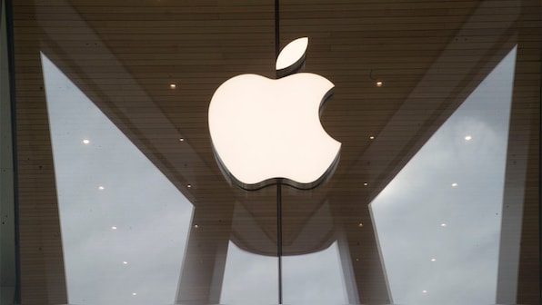 US Judge accuses Apple of defying order in App Store case US Judge accuses Apple of defying order in App Store case