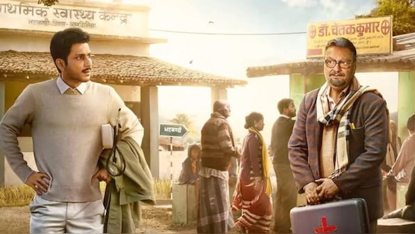 ‘Gram Chikitsalay’ web-series review: Vinay Pathak and Amol Parashar pass smoothly through familiar terrains