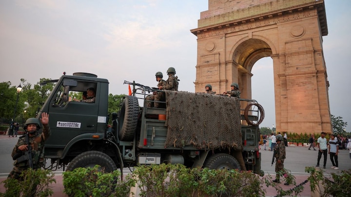 How India foiled Pakistan’s overnight air attacks with advanced defence systems and blackouts How India foiled Pakistan’s overnight air attacks with advanced defence systems and blackouts