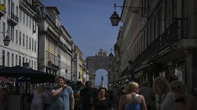 Portugal's plan to deport 18,000 undocumented migrants ahead of snap election shows country's political crisis Portugal's plan to deport 18,000 undocumented migrants ahead of snap election shows country's political crisis