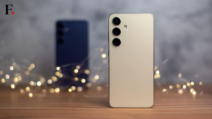 Best phones under Rs 75,000 (Dec 2024): Apple iPhone 15 Plus, Vivo X200 to Samsung Galaxy S24 Plus 5G Best phones under Rs 75,000 (Dec 2024): Apple iPhone 15 Plus, Vivo X200 to Samsung Galaxy S24 Plus 5G