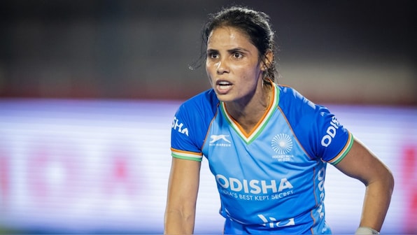 Hockey legend Vandana Katariya announces international retirement: 'I want to bow out at zenith of my career' Hockey legend Vandana Katariya announces international retirement: 'I want to bow out at zenith of my career'